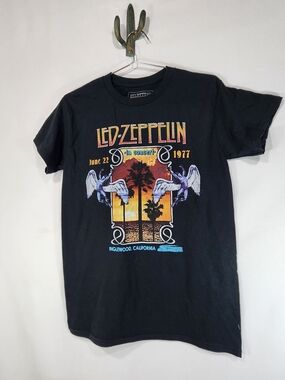 Led Zeppelin Rock N Roll Band T-Shirt Black Mens Small NWOT